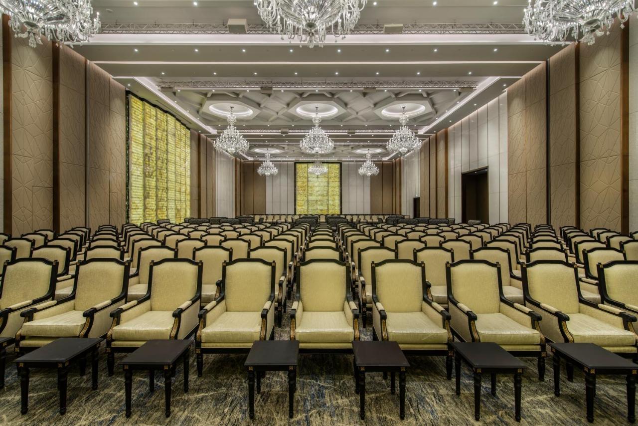 Movenpick Hotel And Residences Riyadh Luaran gambar The Grand Ballroom