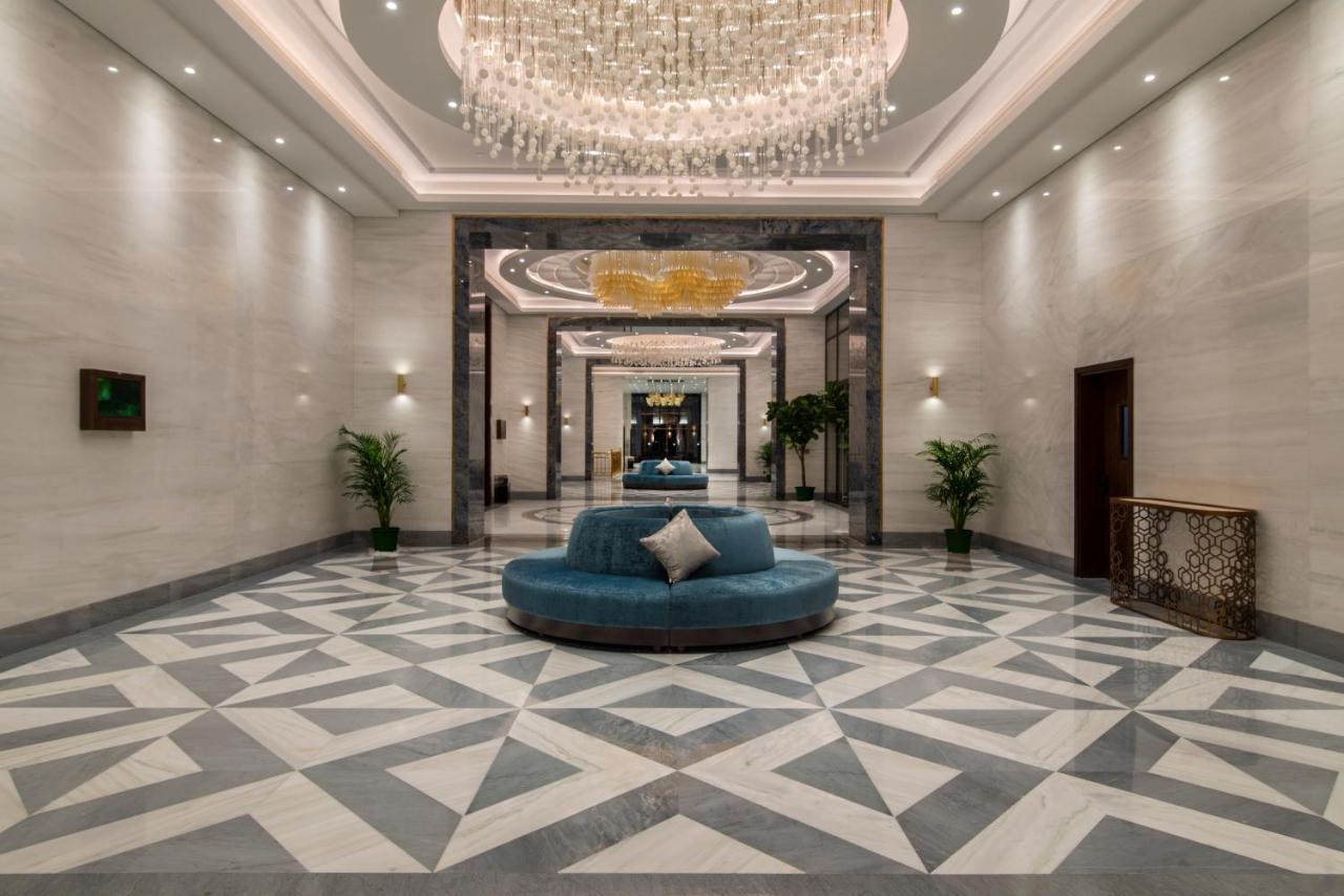 Movenpick Hotel And Residences Riyadh Luaran gambar Lobby