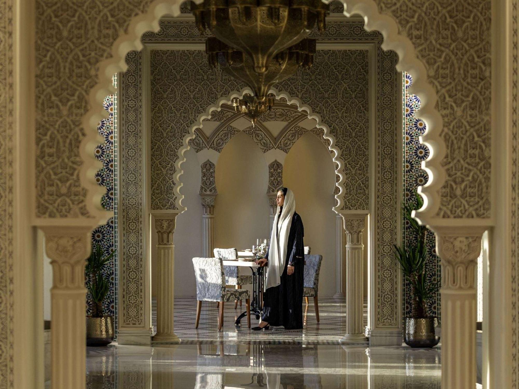 Movenpick Hotel And Residences Riyadh Luaran gambar The Palace Downtown lobby