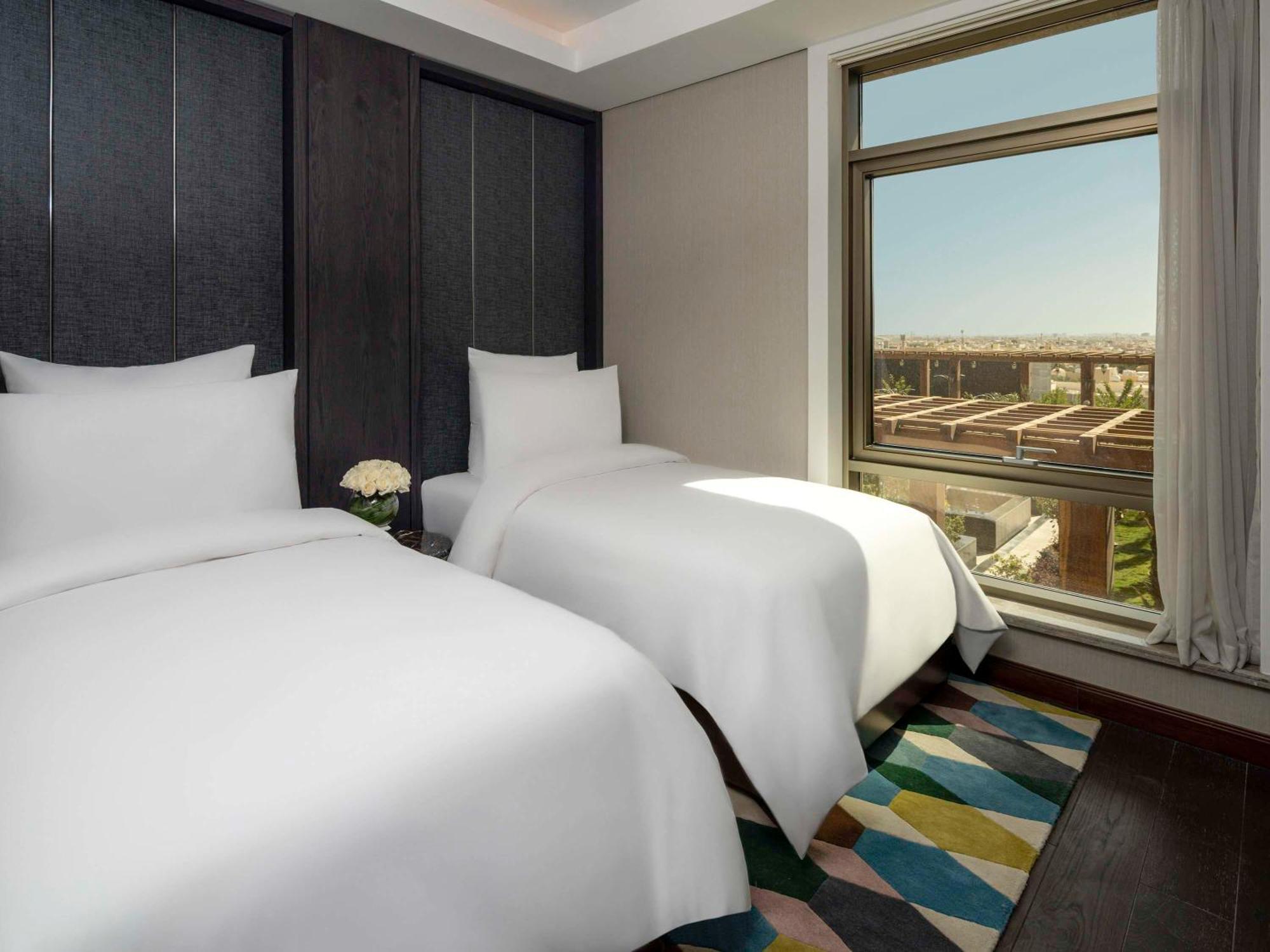 Movenpick Hotel And Residences Riyadh Luaran gambar Deluxe room
